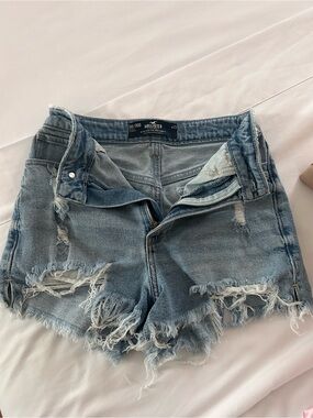 Hollister Distressed Light Wash Denim Cutoff Shorts